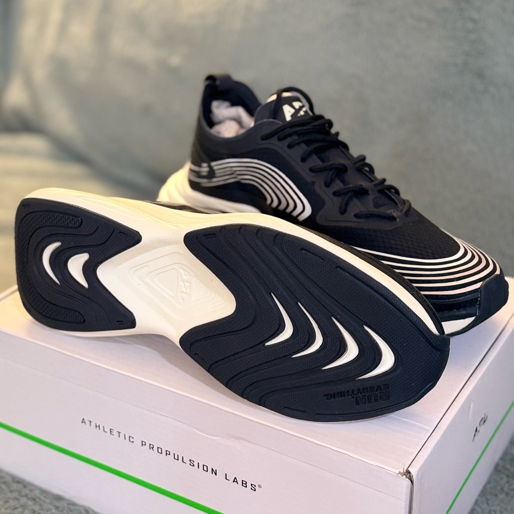 New APL Streamline Sneakers in Midnight/Navy - Picture 3 of 6